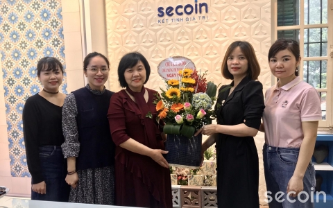 Secoin Chairman sent flowers to congratulate the International Women's Day